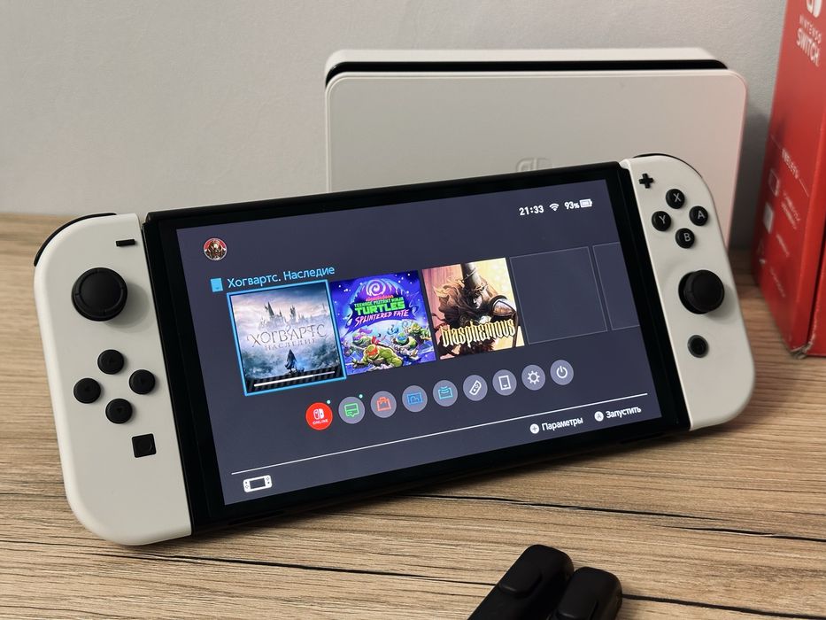 Продам Nintendo Switch OLED | Нинтендо Свитч ОЛЕД 3 игры
