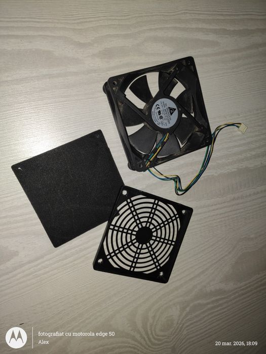 Ventilator PC Delta Electronics 4pin cu filtru inclus