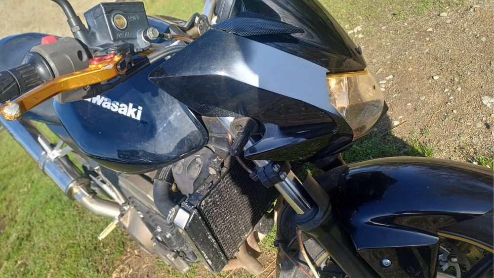 Vand Kawasaki Z750 2004 in stare buna