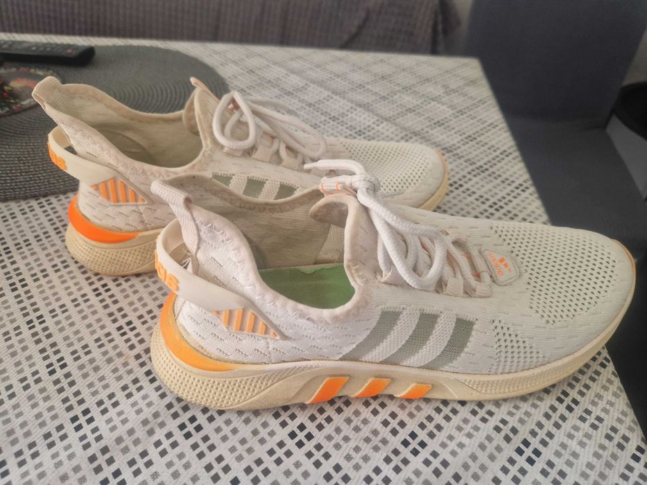 Adidas маратонки