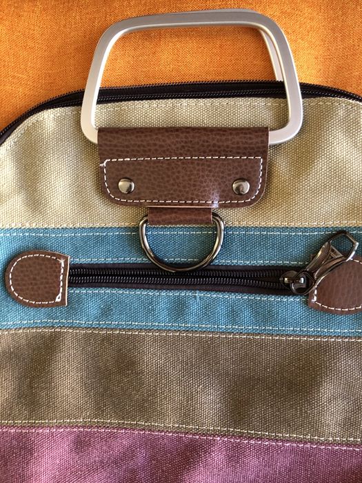 Дамска чанта, неупотребявана