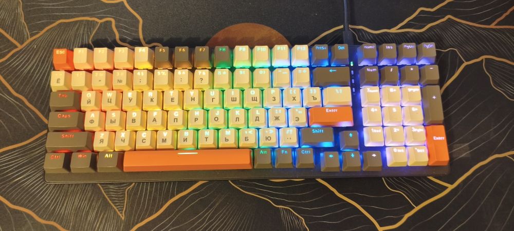 Продам механическую клавиатуру Zentek Ziyoulang K3