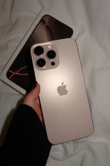 iPhone 16 Pro Max