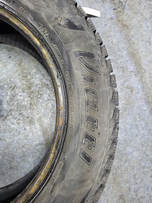 Продам шины в хорошем состоянии.