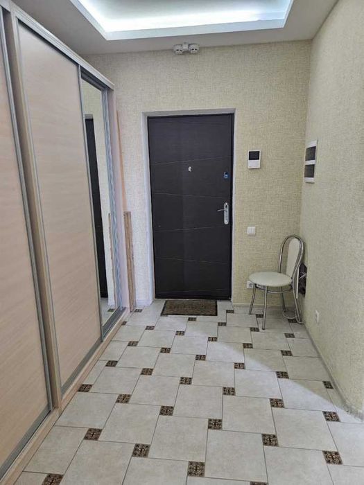 Дава се под наем Двустаен апартамент в София, Зона Б-18 - 64 кв.м за 698.19 € - Снимка #3