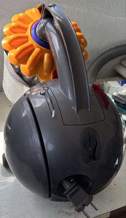 Dyson ball DC33 C Plus