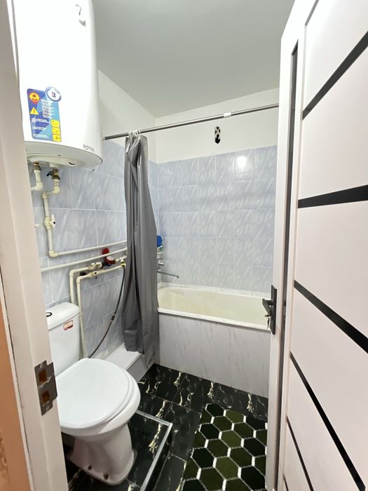 Farg’ona sh frunze massifda 2 xonali kvartira sotiladi