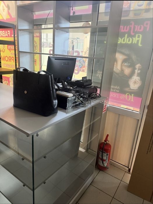 Rafturi, tejghea, allinone, casa de marcat,produse uz casnic