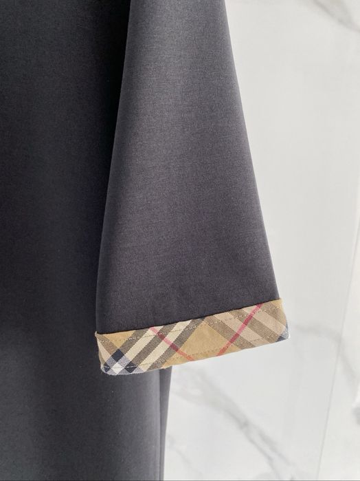 Tricou Burberry , calitate