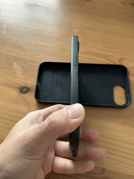 iPhone 16e с гарантией