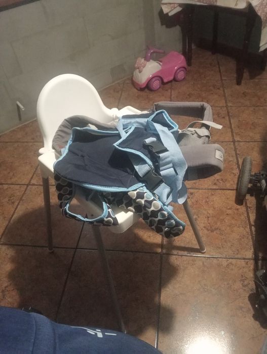 Cărucior BabyC 3 în 1 + Tricicleta + scaun bebe  + 2 marsupii bebe