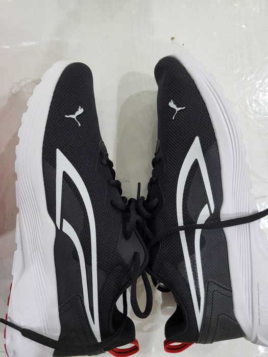 Продам кроссовки