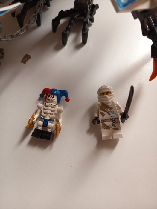 Lego ninjago 2260- Ice dragon attack