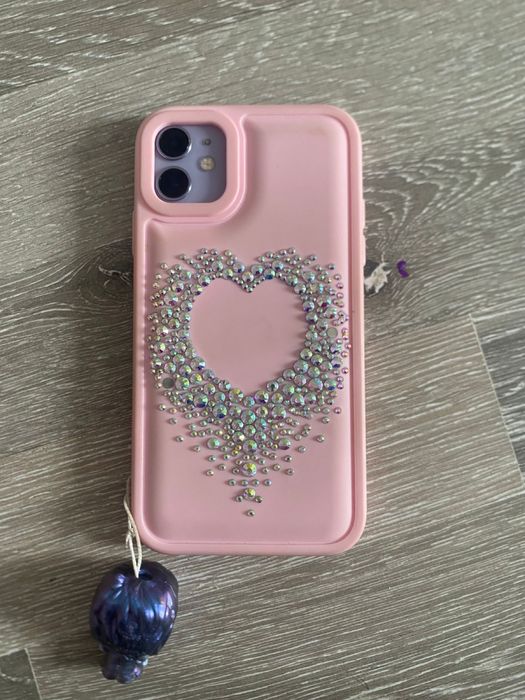 продам айфон 11 в хорошем состояни