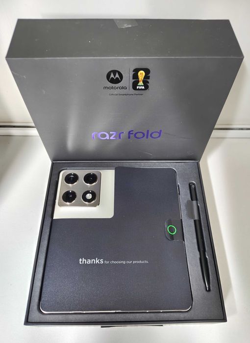 Нов Motorola Razr Fold 16/512GB с Гаранция