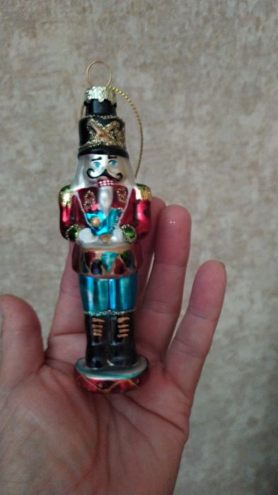 Ёлочные игрушки из стекла