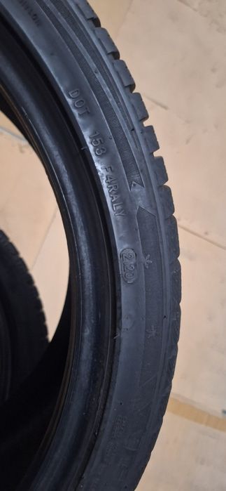 4 бр зимни гуми 255 35 19 Michelin & Sailun