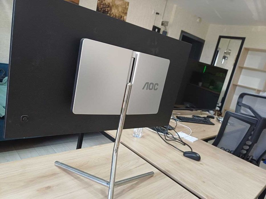 Монитор AOC U32U1 почти не прльзовались