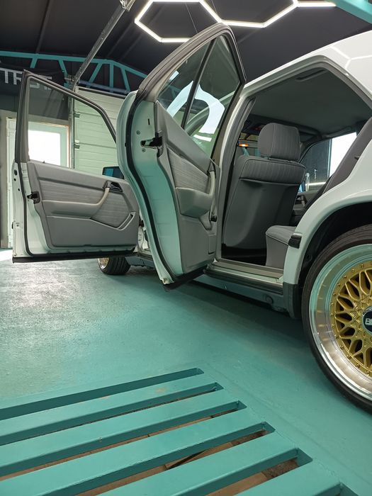 Mercedes w124  2.0 automat 1989 AC