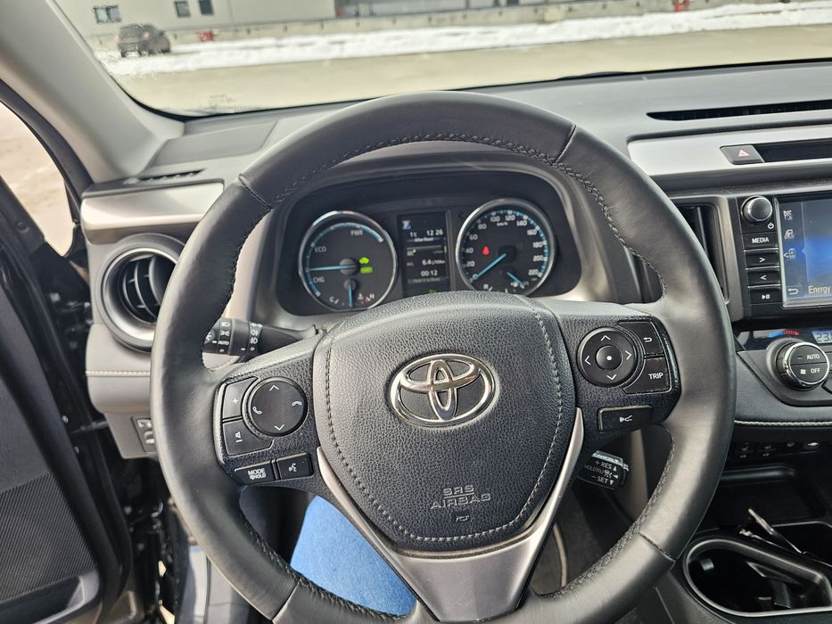 Toyota RAV4 Hybrid 2016 (Prima înmatriculare 2018)