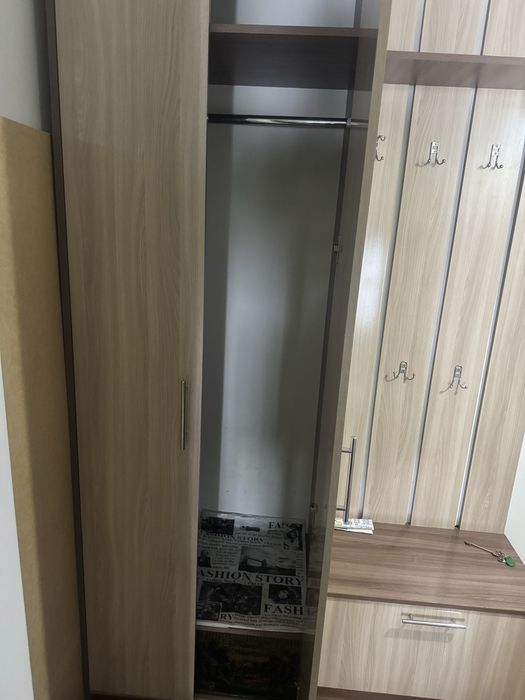 Продам прихожку срочно