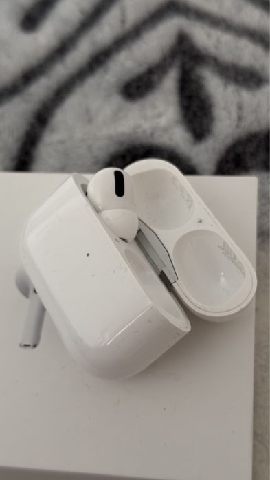 Airpods Pro 1 поколения