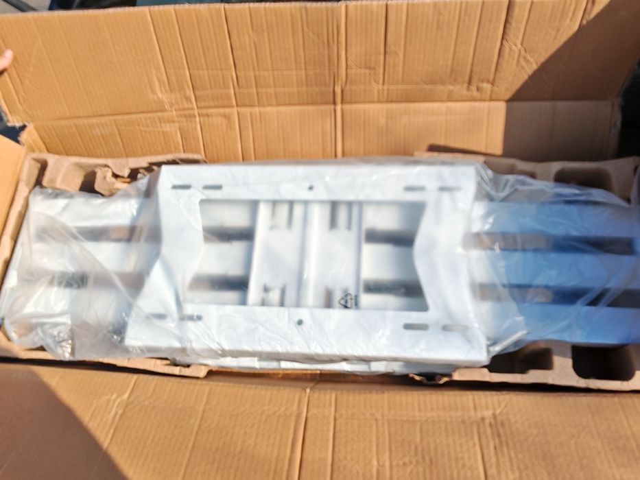 ТВ Стойка за телевизор 45' - 110' въртяща се, дълго рамо до 100 см