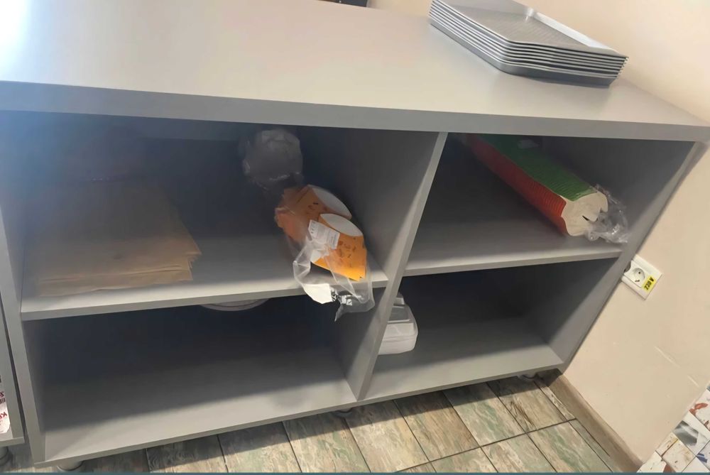 Set de 4 mese solide + 3 dulapuri cadou