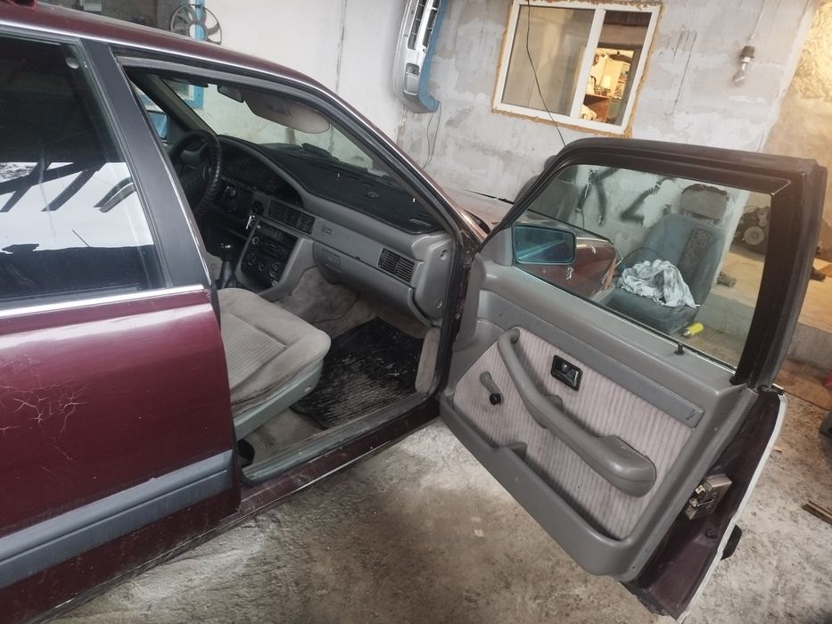 Ауди100 2.3об 89год