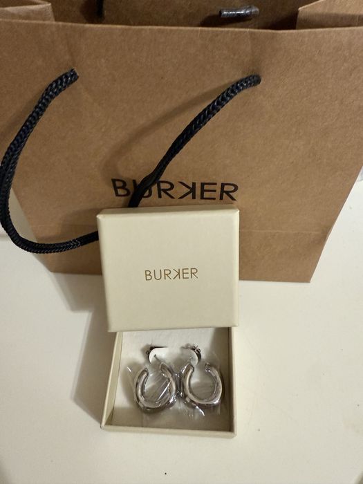 Женские часы и браслет