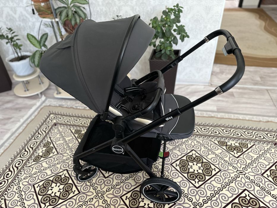 Продается коляска Booni Way