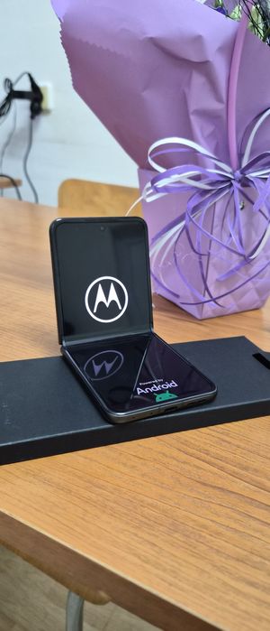 Моторола Razer 50