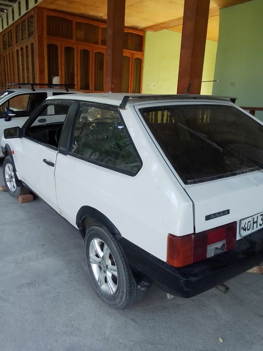 Lada 2108 sotiladi