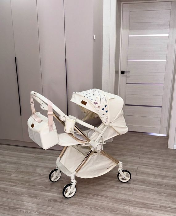 Продам детскую  коляску