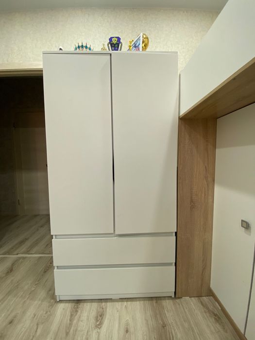 Продам 2-х ярусную детскую кровать