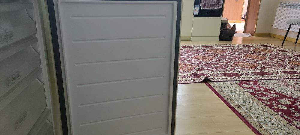 Холодилник сатылады