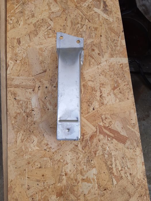 Cap lonjeron stânga  fata mercedes GLK w204 cod 2046201595