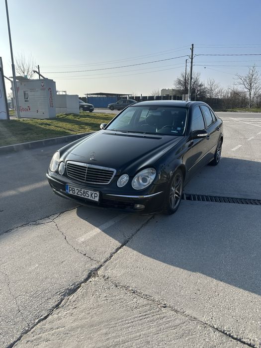 Mercedes E320 2003г