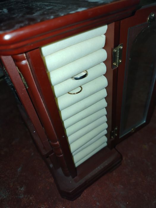 Красивая шкатулка