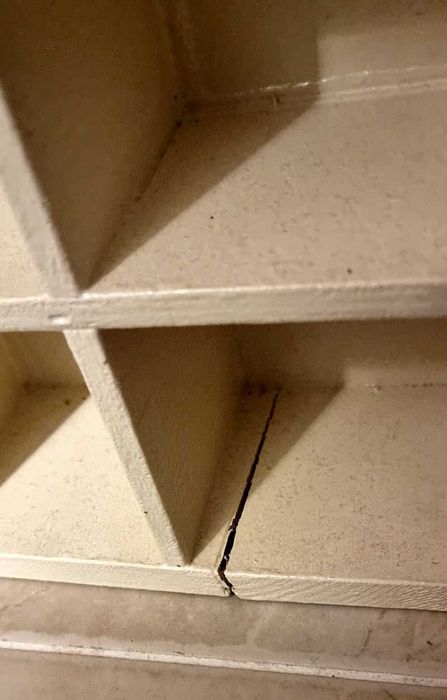 Стелаж за бижута