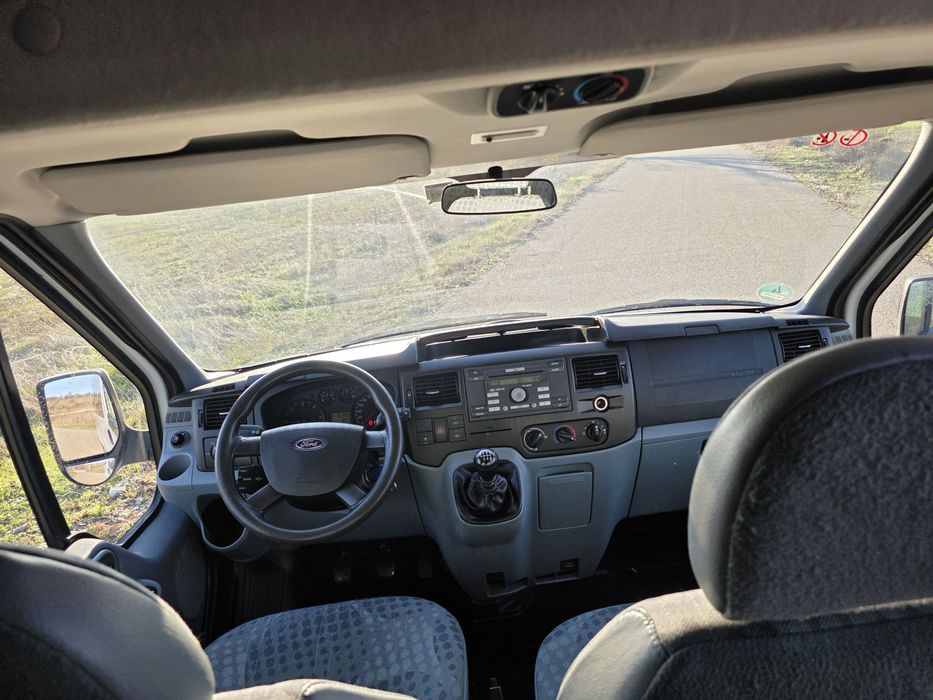 Vand /schimb  Ford transit autoturism 8+1 locuri  e5