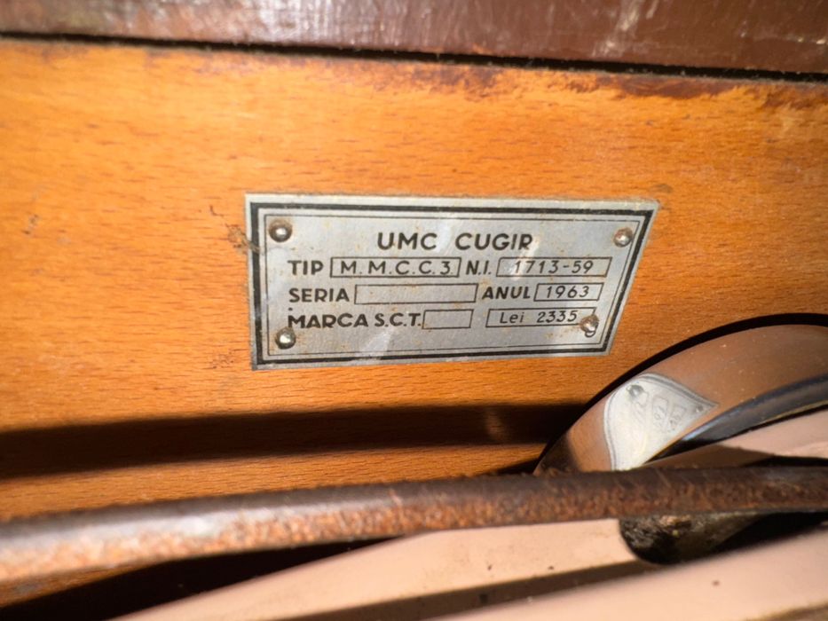 mașina de cusut retro Ileana Cugir 1963