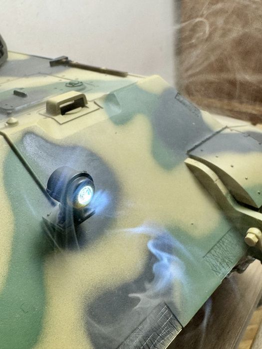 Радиоуправляем RC Танк King Tiger - Платка 7.0, WiFi Камера, Дим и 4 Батерии
