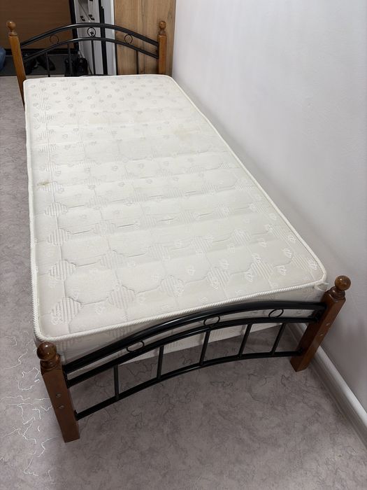 Продам кровать б/у в хорошем состояние