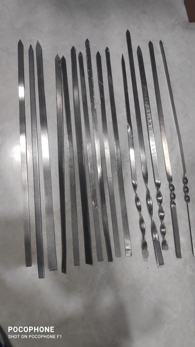 Шампуры алюминиевые и из нержавеющей стали. Всего 68  штук