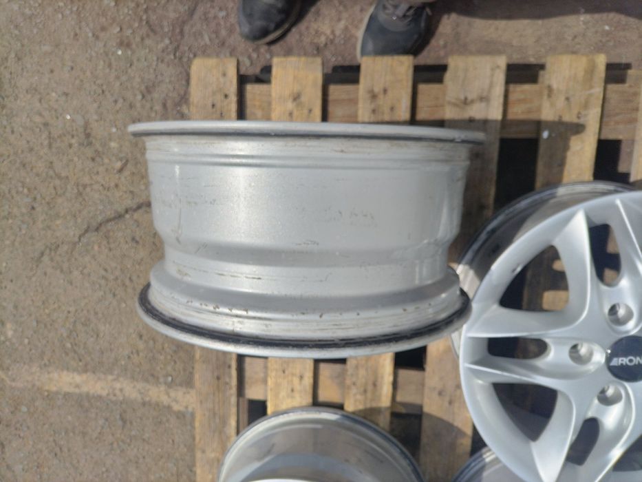 16 цола 5 х 120 мм БМВ - 7,5 инча / ЕТ 40