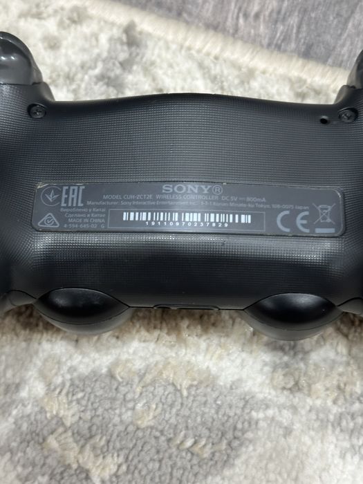 Ps 4 pro 1 tb 2 геймпада