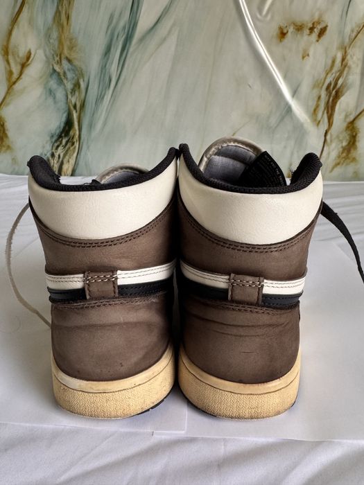 Adidași Nike Air Jordan 1 High Dark Mocha - Mărimea 43