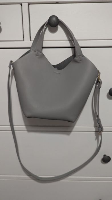 Малки чантички на Zara