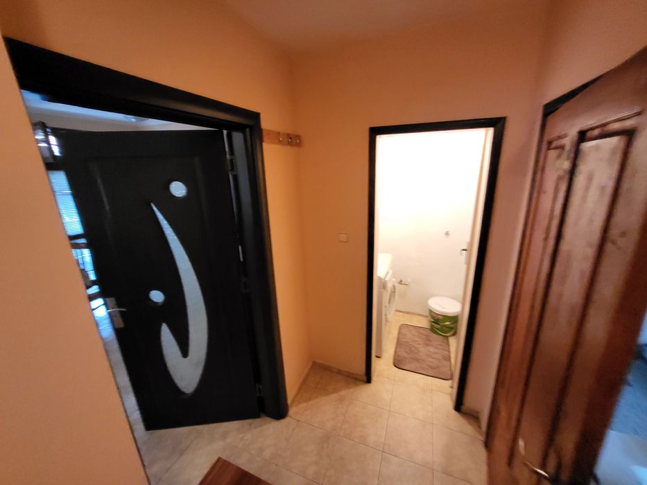 Дава се под наем Двустаен апартамент в Варна, Погреби - 70 кв.м за 397.8 € - Снимка #1